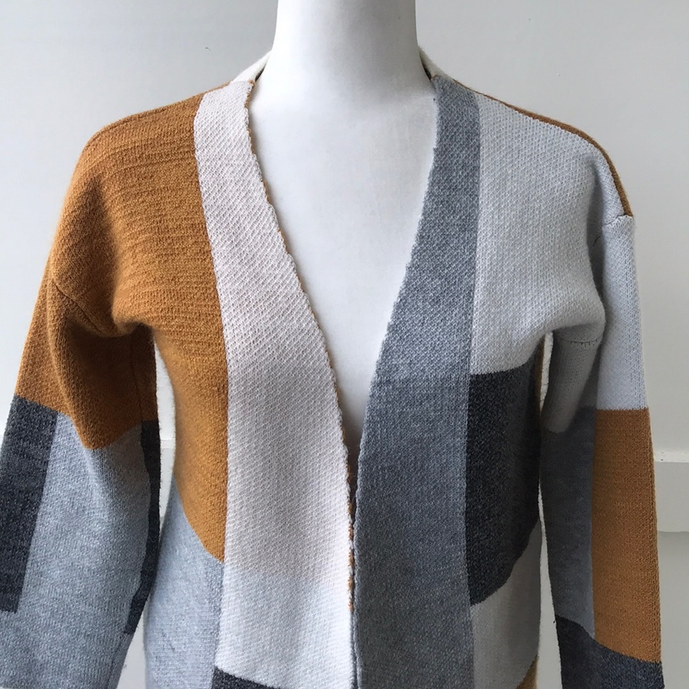 Geometric Sweater - Picture 2 of 4
